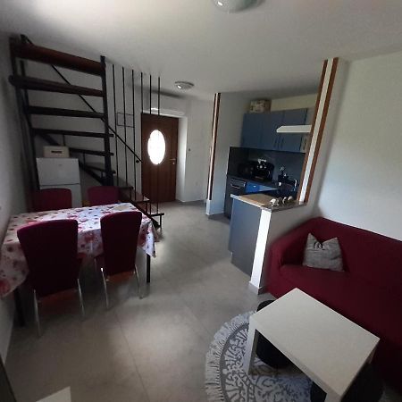 Apartman Sunset Plomin Exterior foto