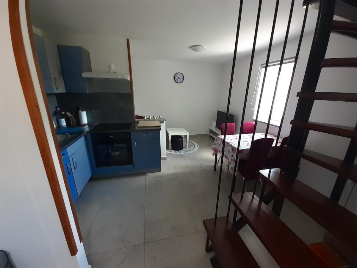 Apartman Sunset Plomin Exterior foto